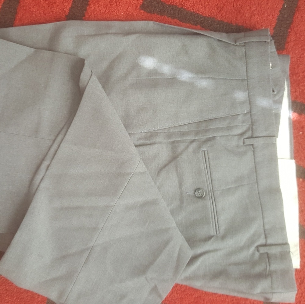 Bill Blass 38 X 34
